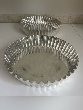 Gobel Fluted Tart Pan Quiche Removable Bottom Made in France 9.5”x2” Set of 2
